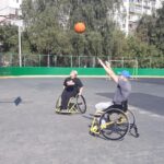 Das Streetball-Team von Nischni Nowgorod mit Behinderungen stimmte vor den Spielen in Sotschi im Training ab